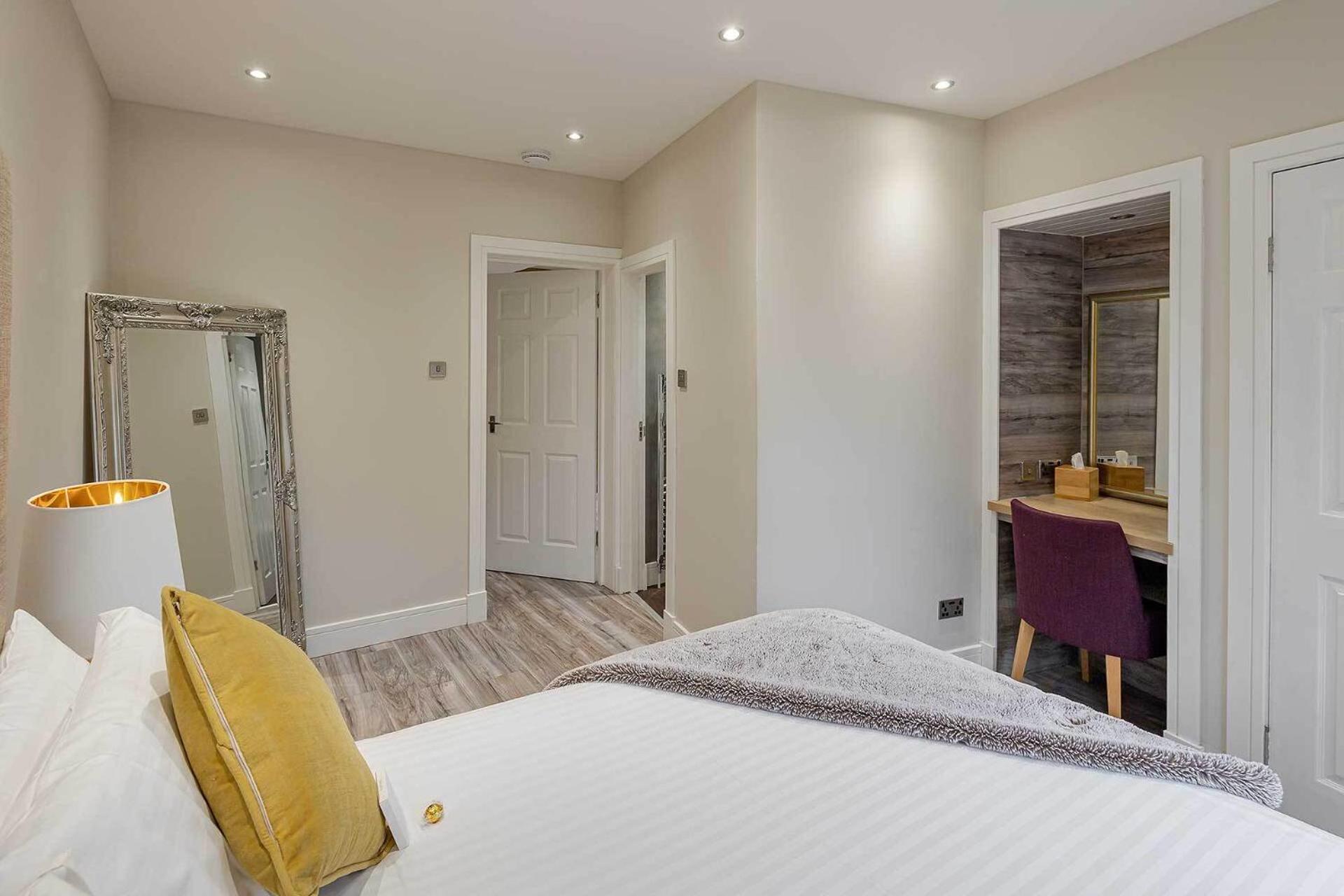 Carmel Apartments フォルカーク 部屋 写真